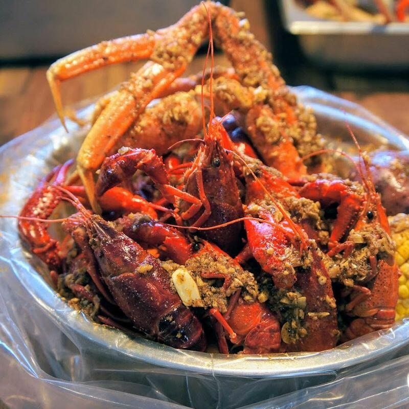 Snow Crab Leg & Crawfish